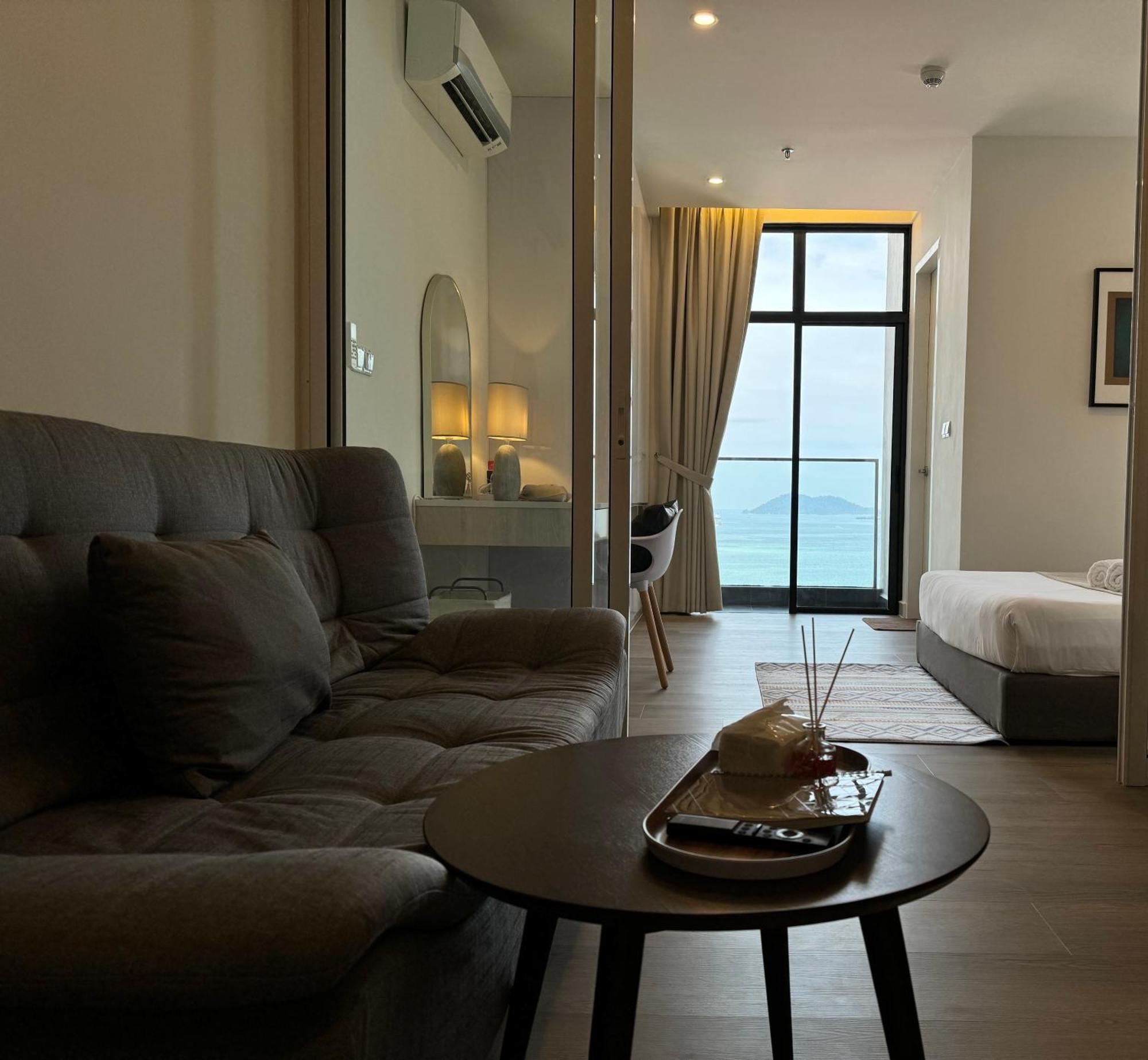 The Shore Cbd Kota Kinabalu By Laxzone Suite Dış mekan fotoğraf