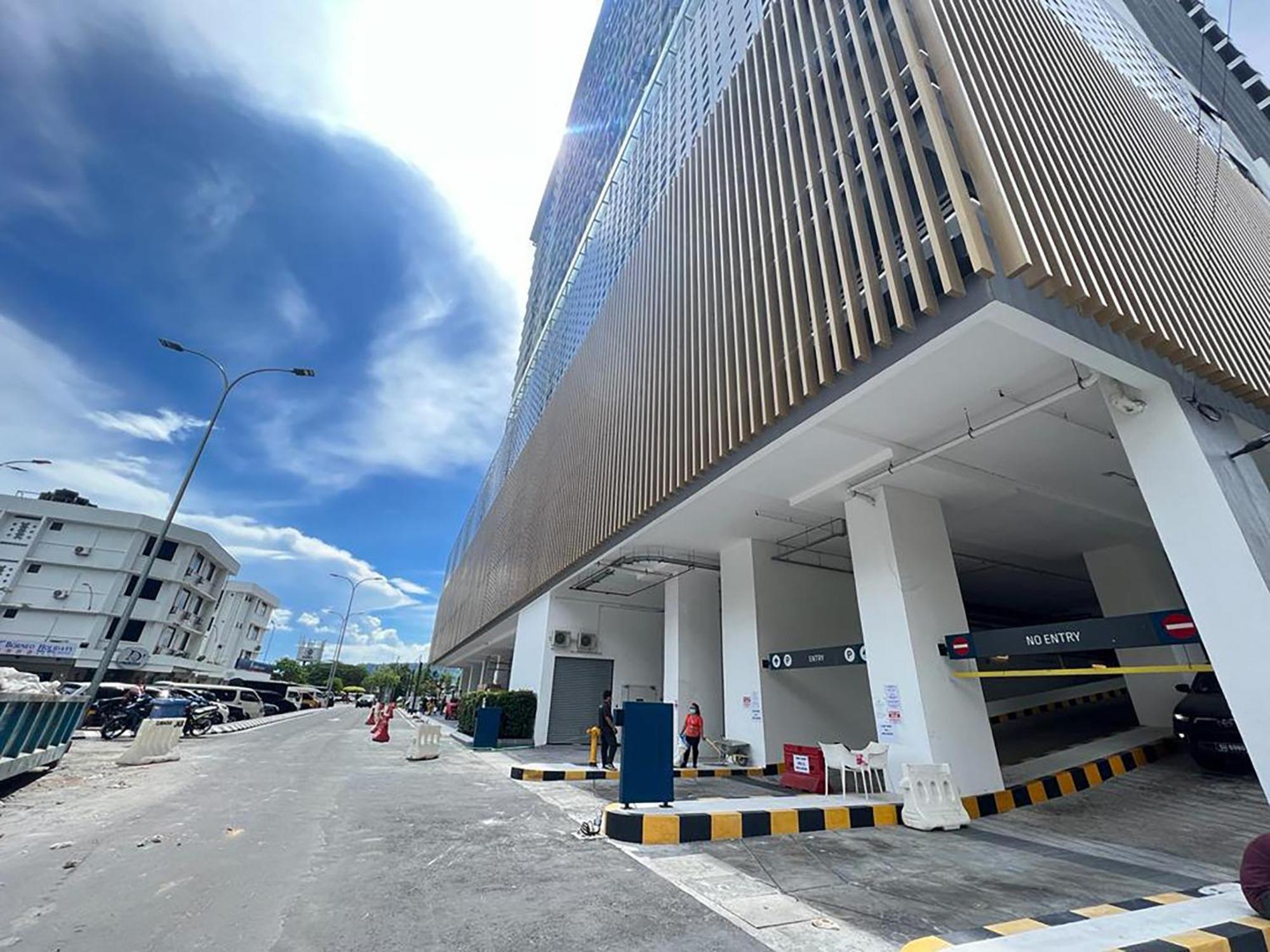 The Shore Cbd Kota Kinabalu By Laxzone Suite Dış mekan fotoğraf
