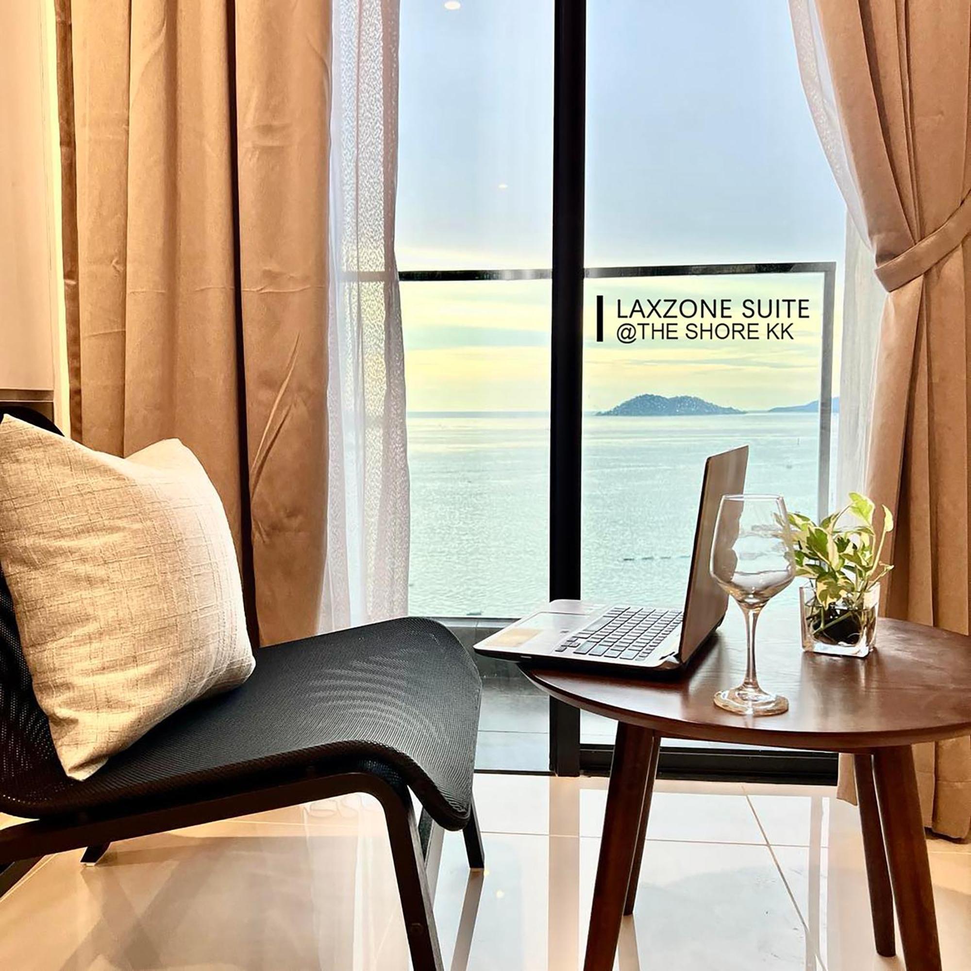 The Shore Cbd Kota Kinabalu By Laxzone Suite Dış mekan fotoğraf