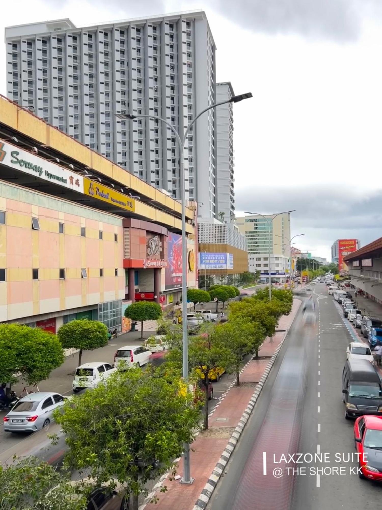 The Shore Cbd Kota Kinabalu By Laxzone Suite Dış mekan fotoğraf