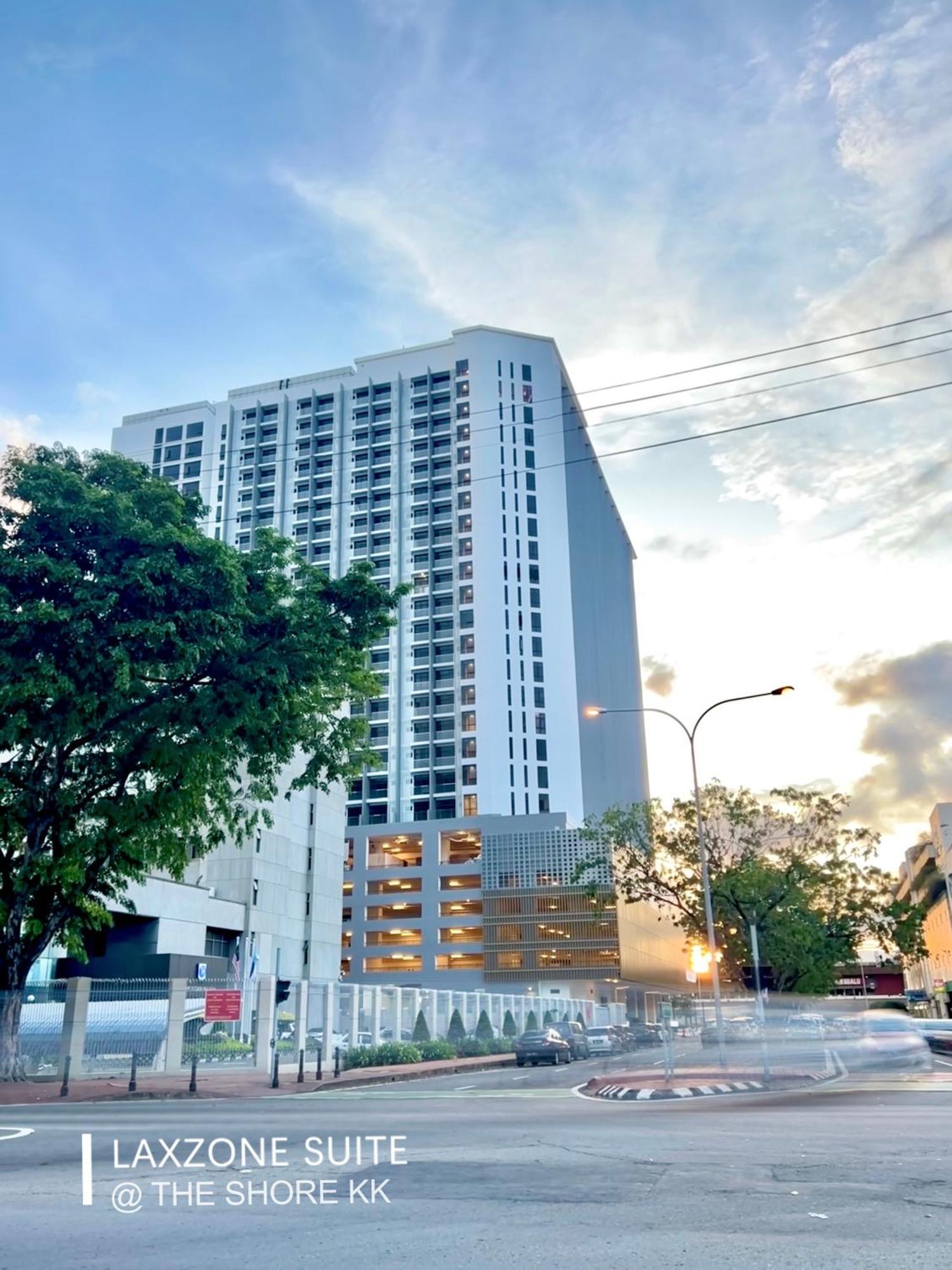 The Shore Cbd Kota Kinabalu By Laxzone Suite Dış mekan fotoğraf