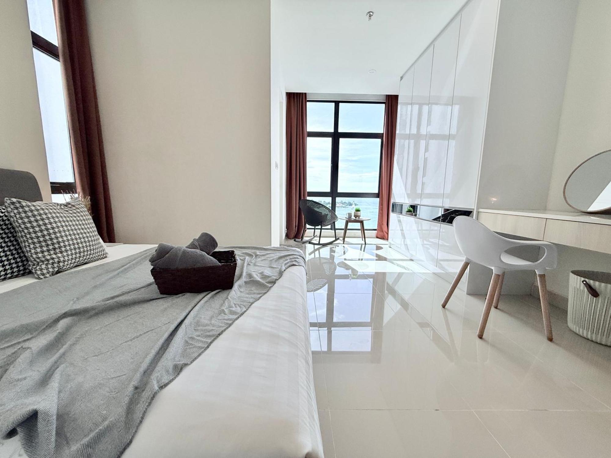The Shore Cbd Kota Kinabalu By Laxzone Suite Dış mekan fotoğraf