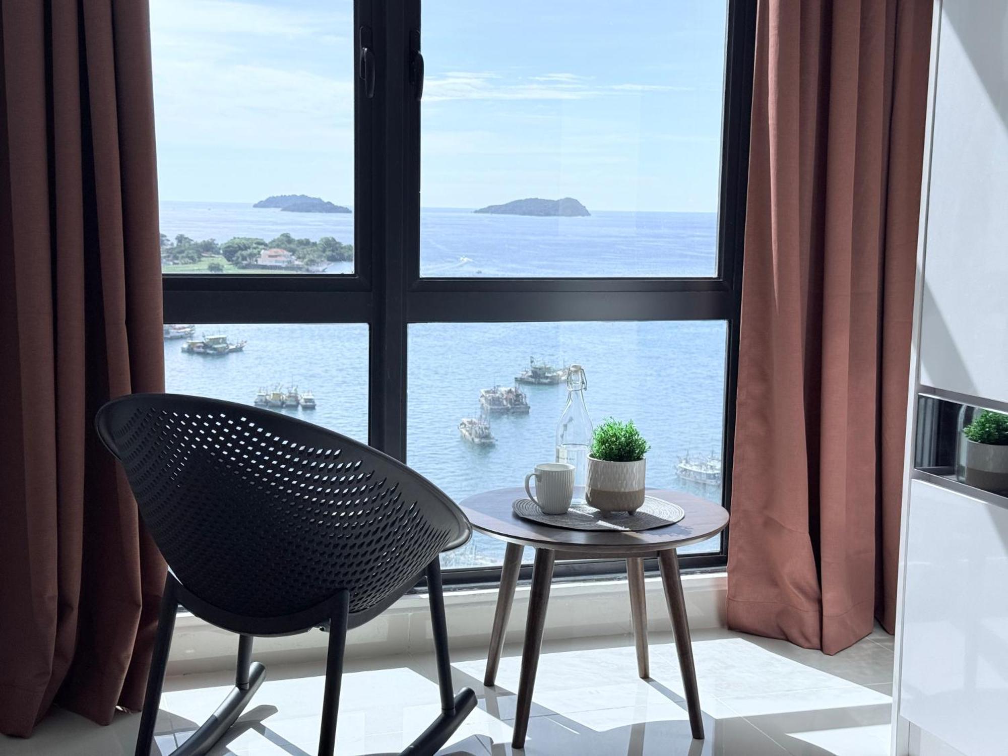 The Shore Cbd Kota Kinabalu By Laxzone Suite Dış mekan fotoğraf