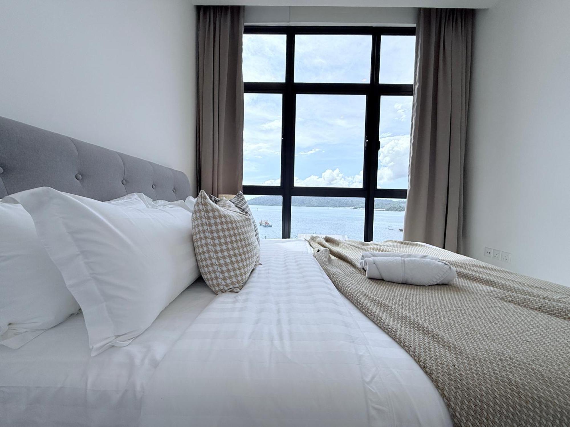 The Shore Cbd Kota Kinabalu By Laxzone Suite Dış mekan fotoğraf